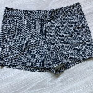 Land’N Sea Woman’s Casual Shorts size 16